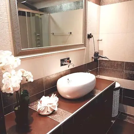 Casa Vasileiadis, Lux 90 τμ πλησίον κέντρου πάτρας *